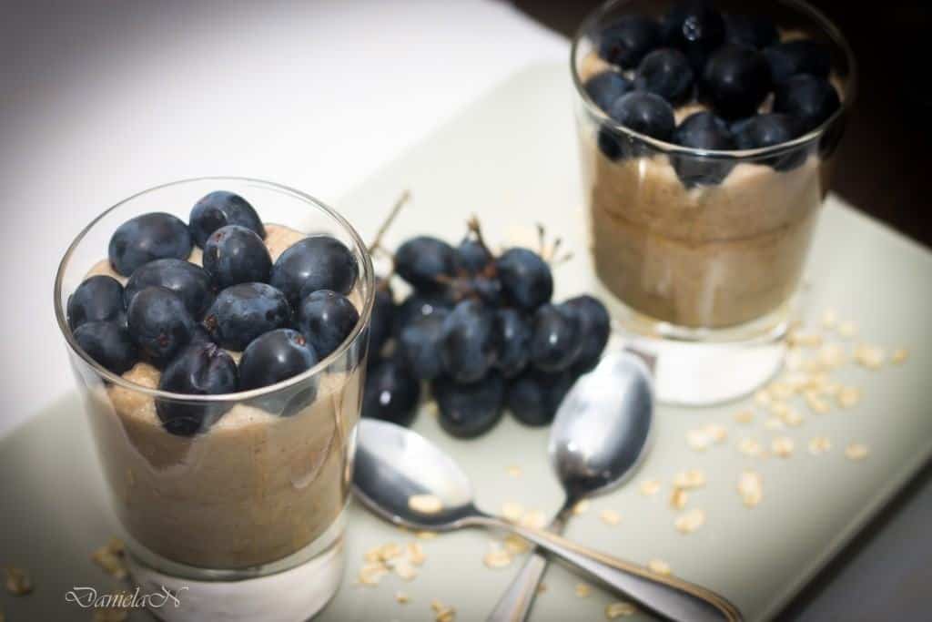 oatmeal with grapes 